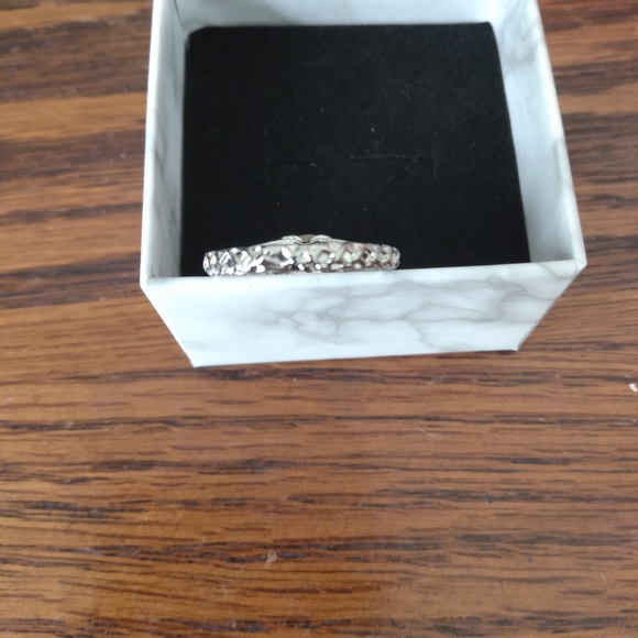 NEW STERLING SILVER RING - Picture 4 of 5